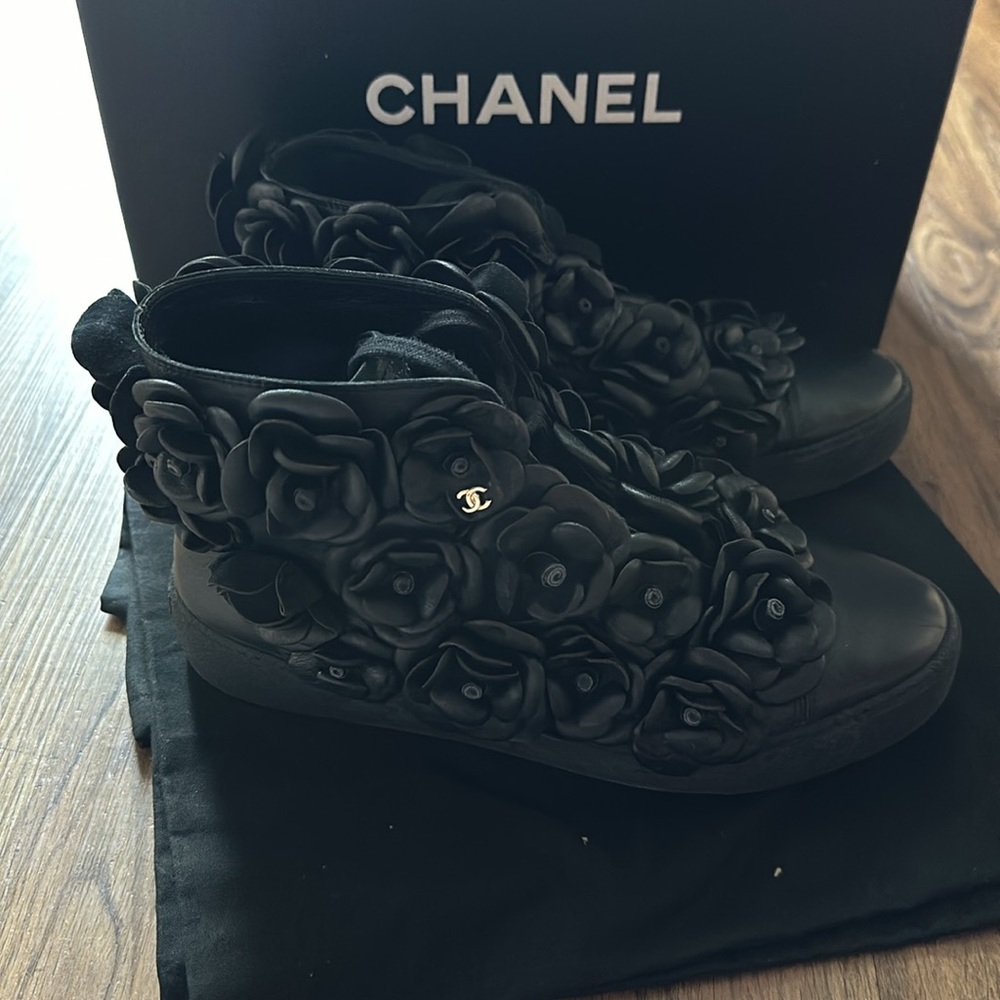 CHANEL Black Floral Sneakers